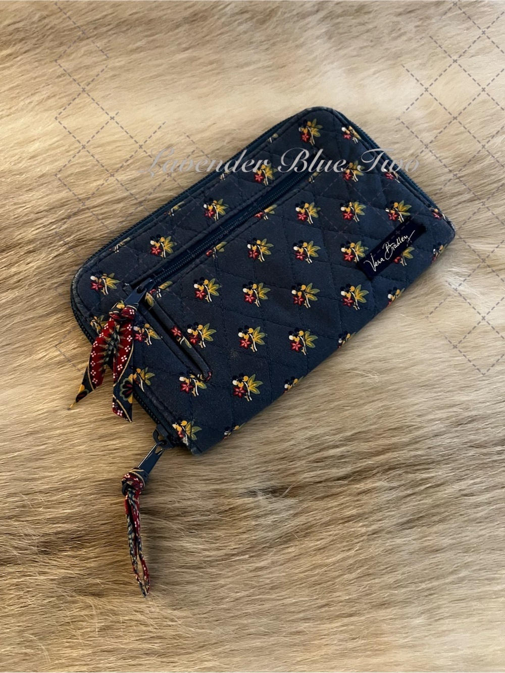 Vintage VERA BRADLEY Emily 2004 Zip Around Wallet Long Red Blue Floral Quilt USA